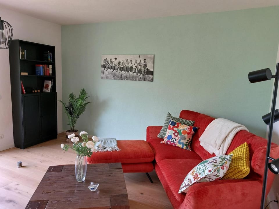 Living room, Photo of the whole room