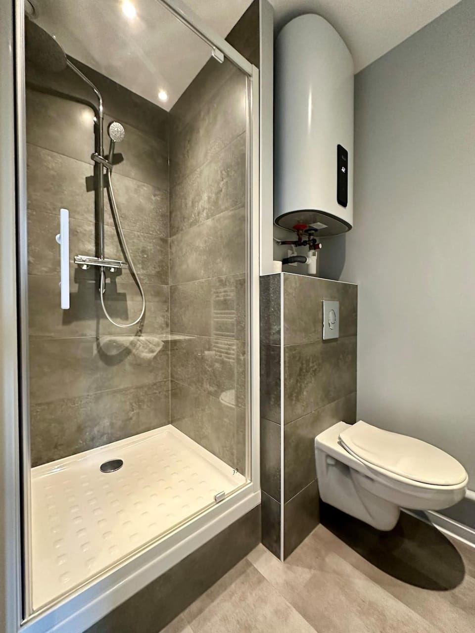 Shower, Toilet, Bathroom