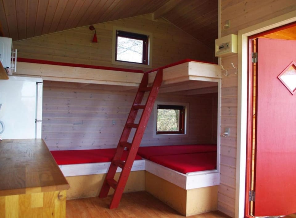 bunk bed