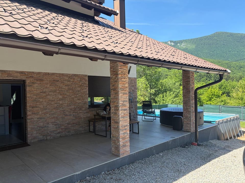 Lux apartmani House in Lika-Senj County