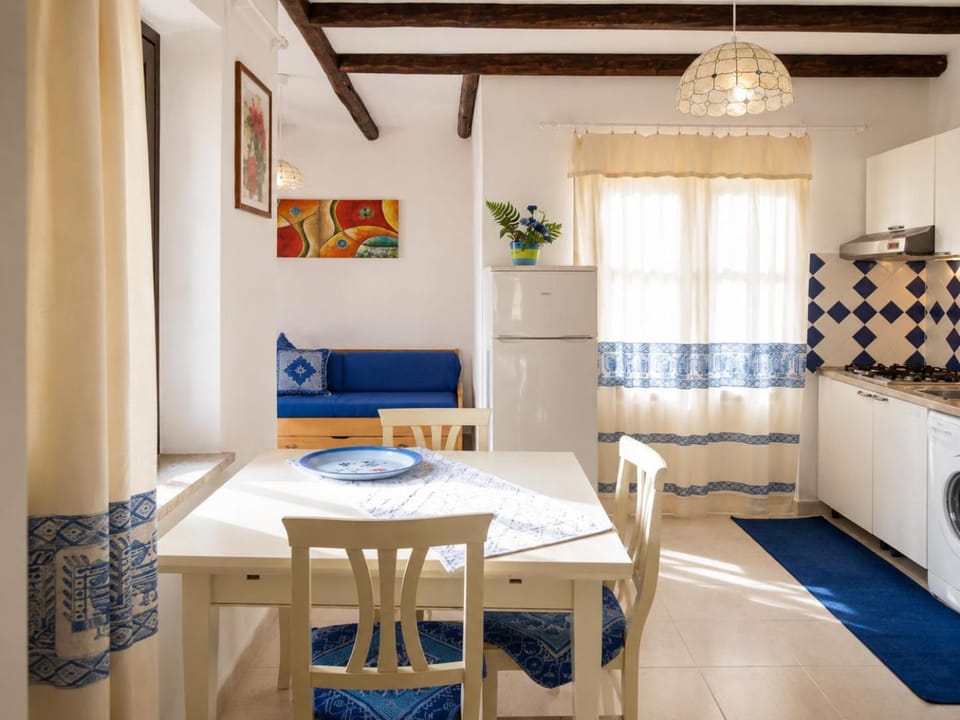 15 G- Appartamento con veranda e vista mare Apartment in Sardinia