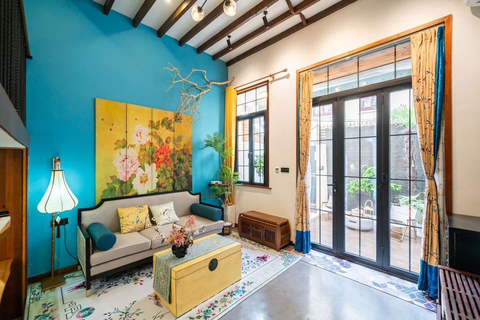 Xizhi B&B & Chinese-style courtyard Apartment in Shanghai