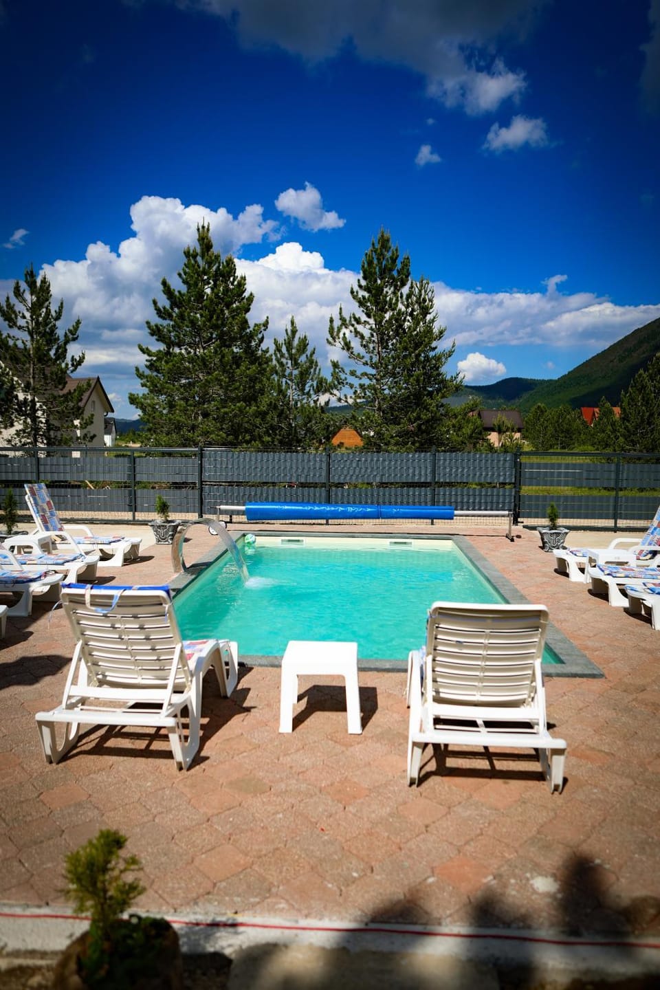 Mountain view, Pool view, Swimming pool, sunbed