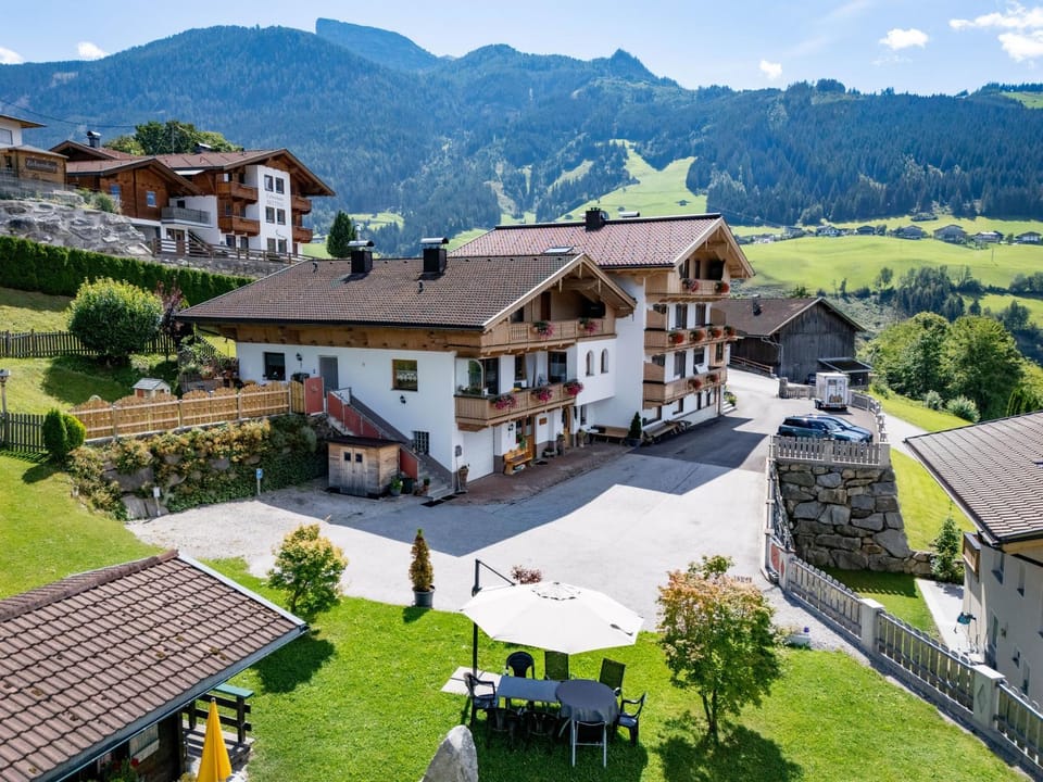Gästehaus Rahm - Familie Wechselberger Apartment in Tyrol
