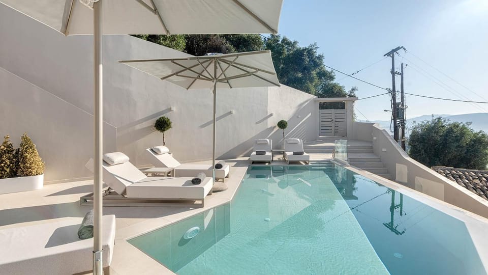 Patio, Day, Pool view, Swimming pool, sunbed