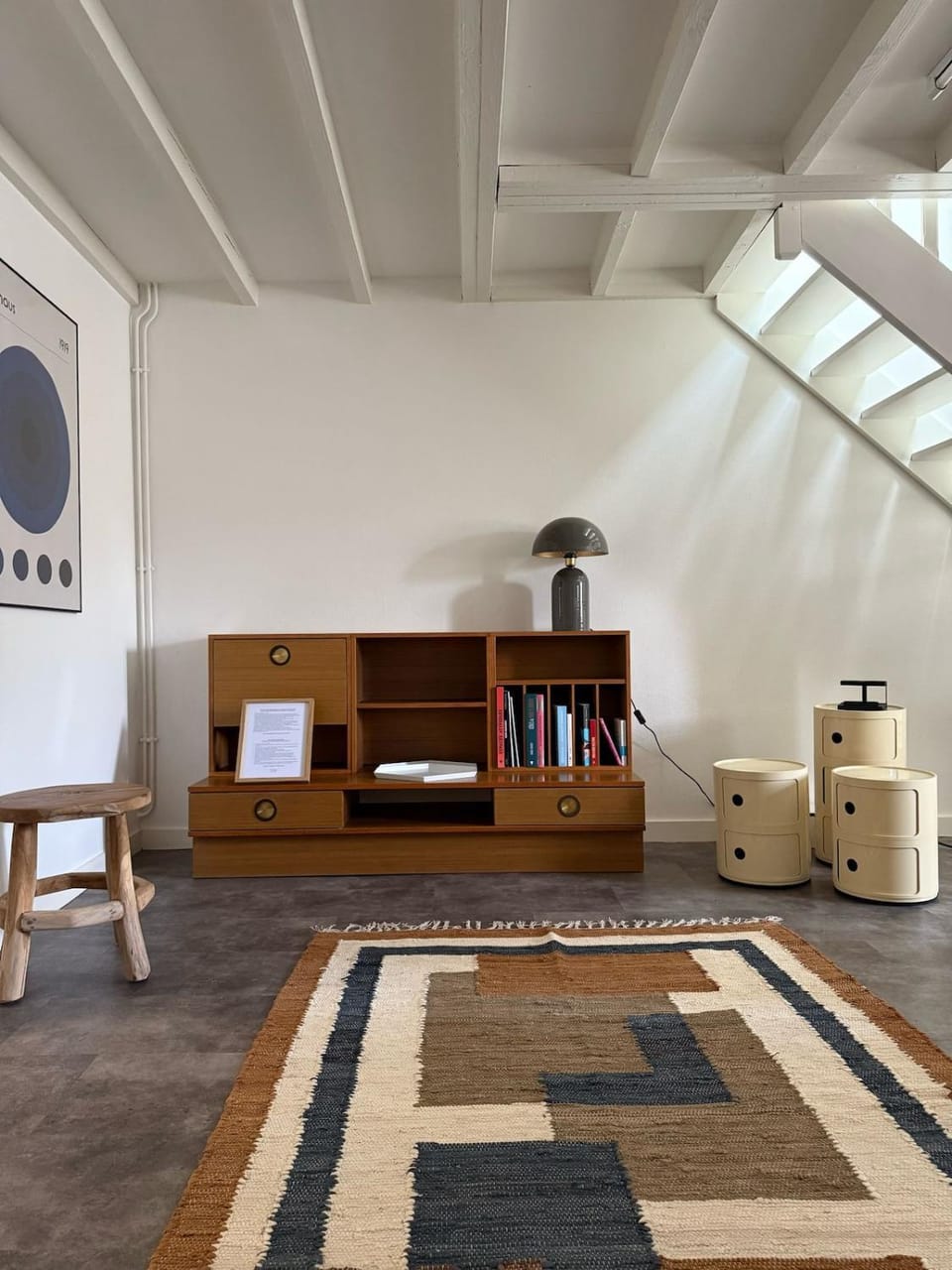 Library, Living room