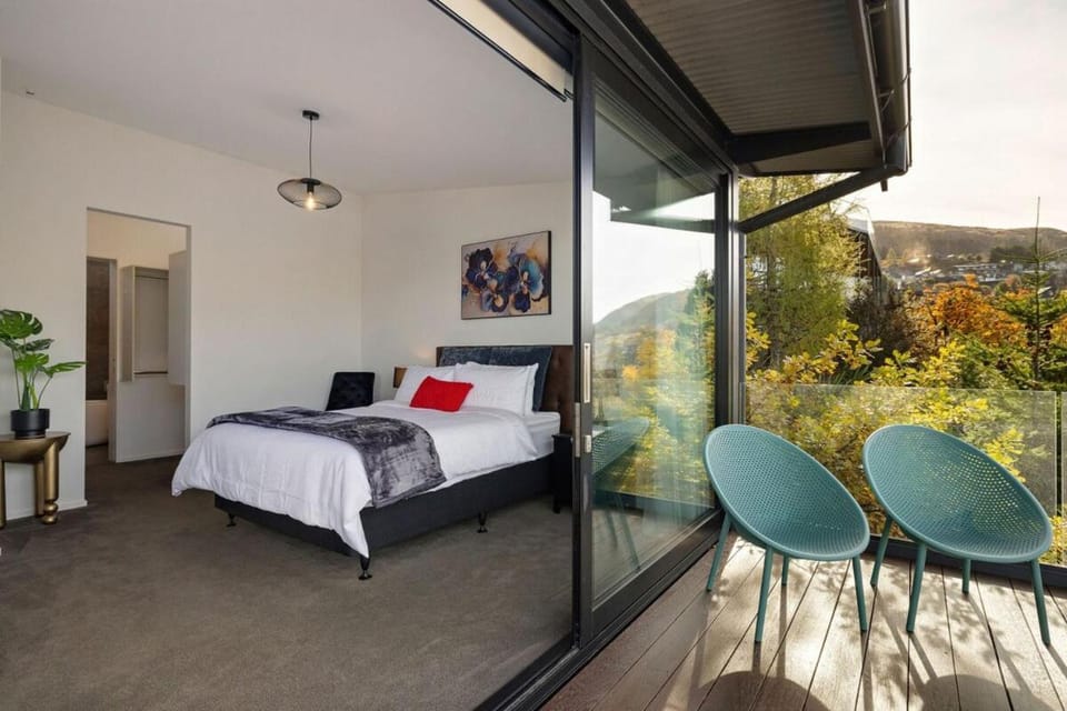 Lakevista Retreat - Hot Tub - Spa Pool Apartment in Queenstown