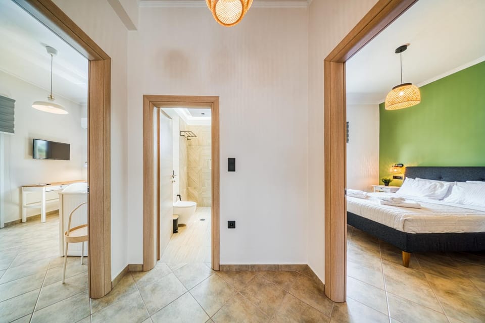 Property building, Bed, Photo of the whole room, Bedroom