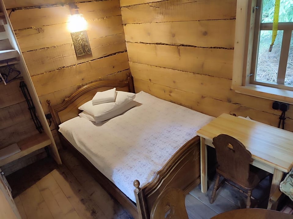 Bed, Photo of the whole room