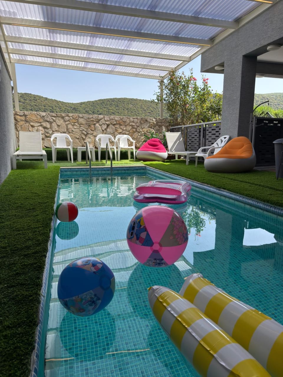 Property building, Mountain view, Swimming pool