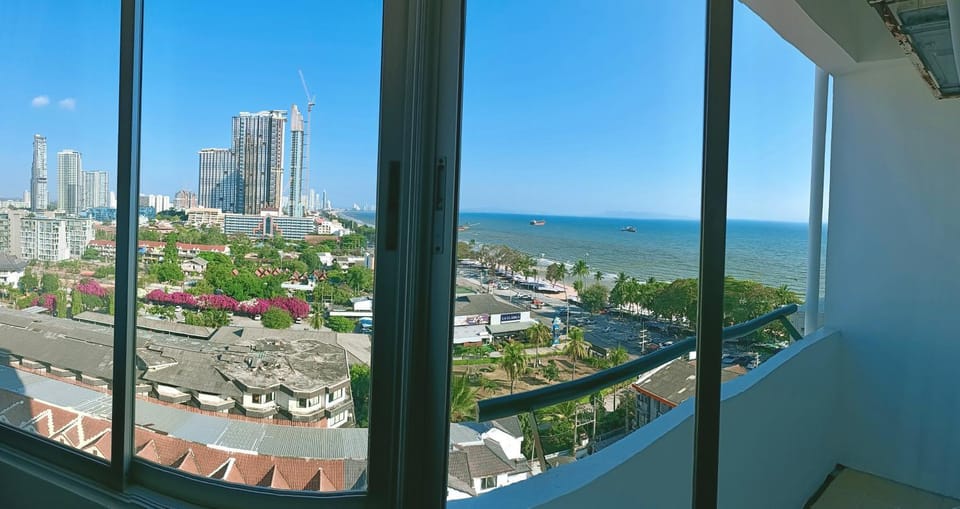 Thiantong condotel Seaview-11 Apartment in Pattaya City