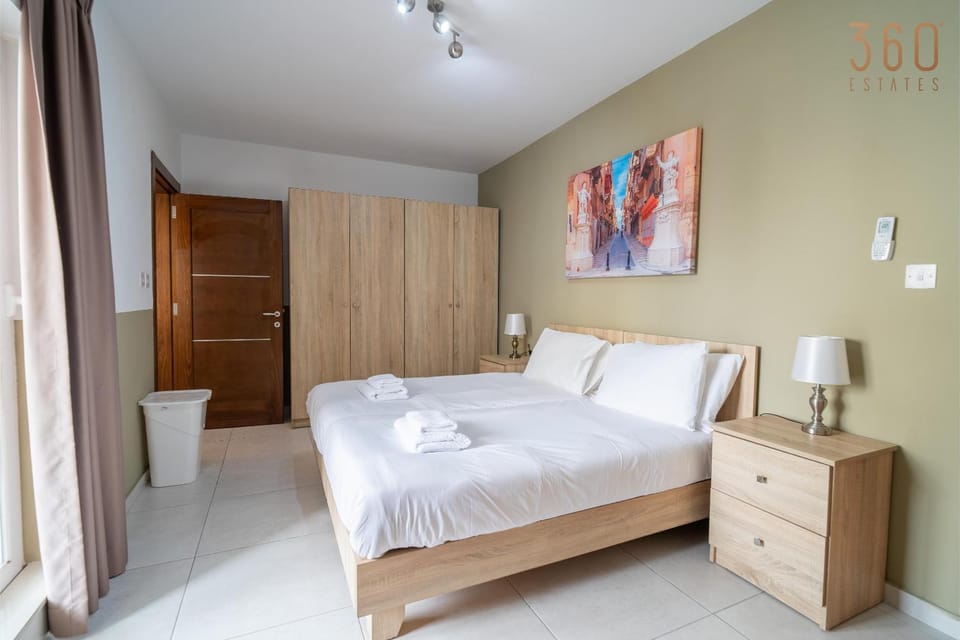 Bed, Photo of the whole room, Bedroom, towels, wardrobe
