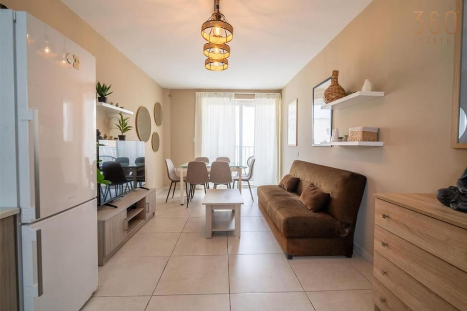 Central 4BR home with AC, Balcony, WIFI & Terrace by 360 Estates Apartment in Malta