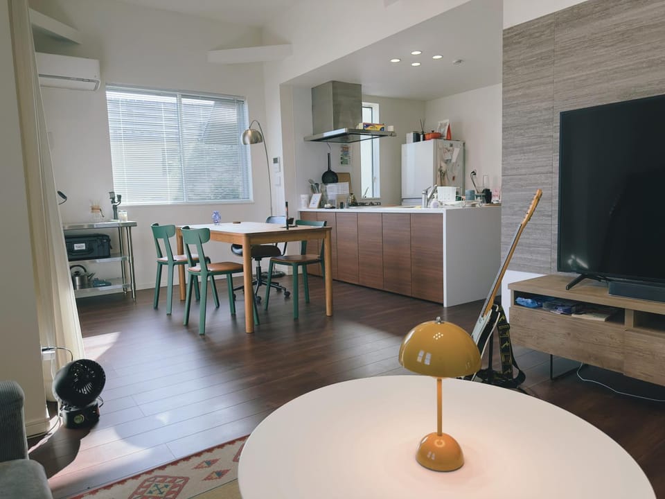 Kitchen or kitchenette, Dining area, oven, stove