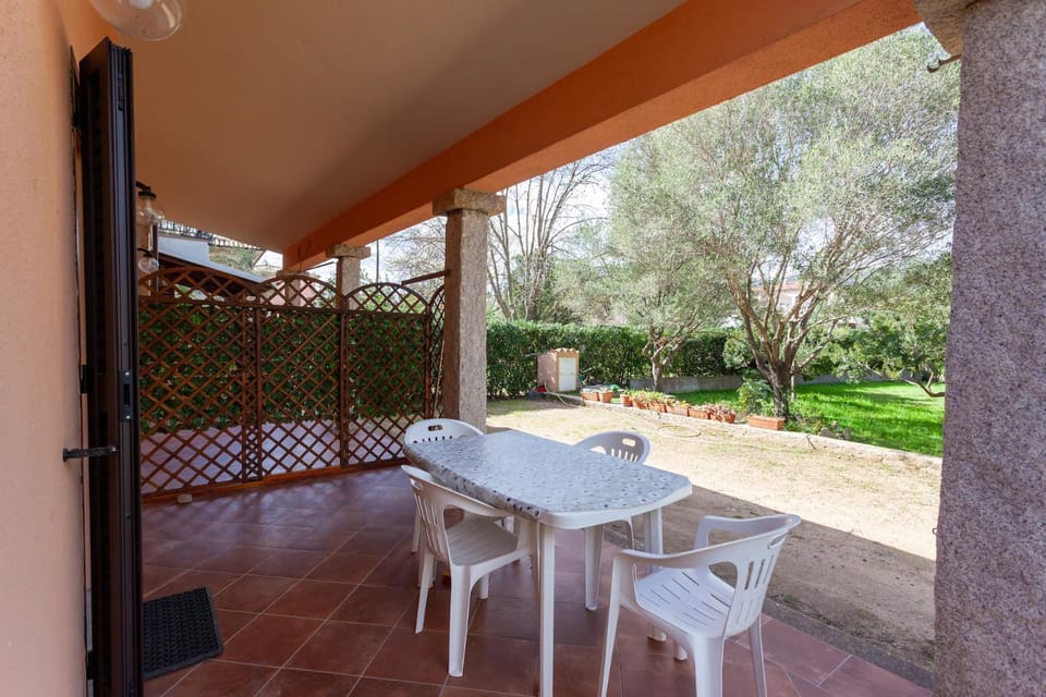 Patio, Day, Garden, View (from property/room), Balcony/Terrace, Dining area, Garden view