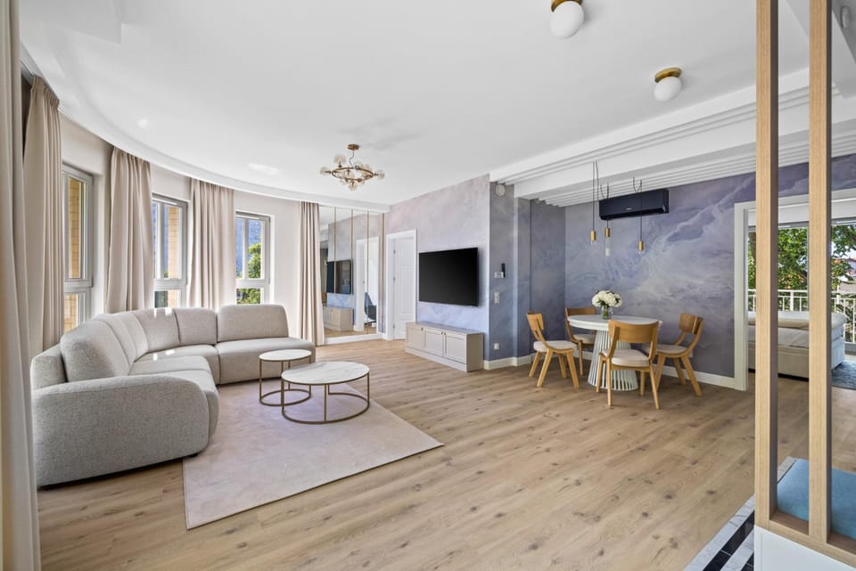 Communal lounge/ TV room, TV and multimedia, Living room, Seating area