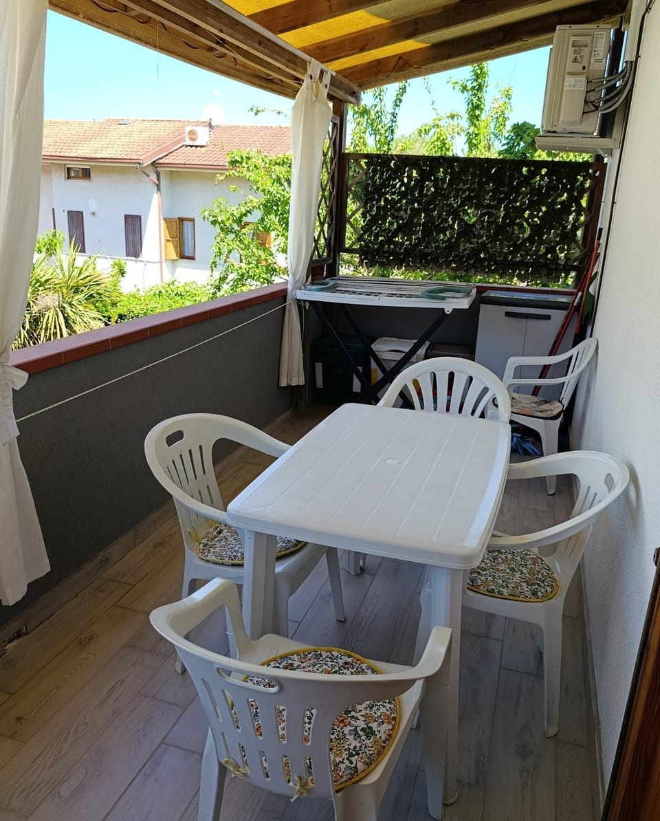 Balcony/Terrace, Dining area, City view