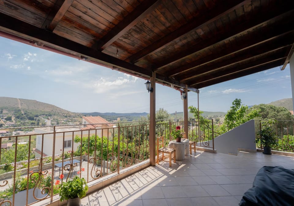 Patio, Natural landscape, View (from property/room), Balcony/Terrace, Mountain view
