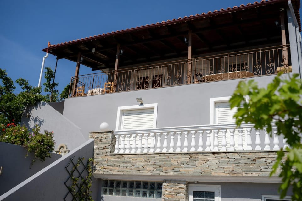 Property building, Balcony/Terrace