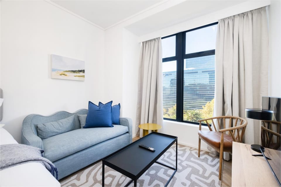 TV and multimedia, Living room, City view
