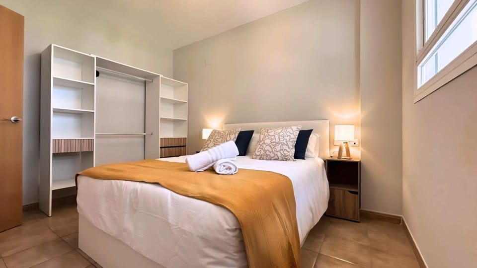 Bed, Photo of the whole room, Bedroom, heating, internet, towels, wardrobe, air conditioner