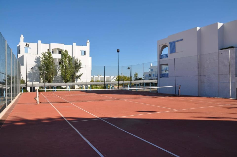 Bel appartement, vue imprenable sur la mer, 80 m2, et super terrasse Apartment in Tangier-Tétouan-Al Hoceima