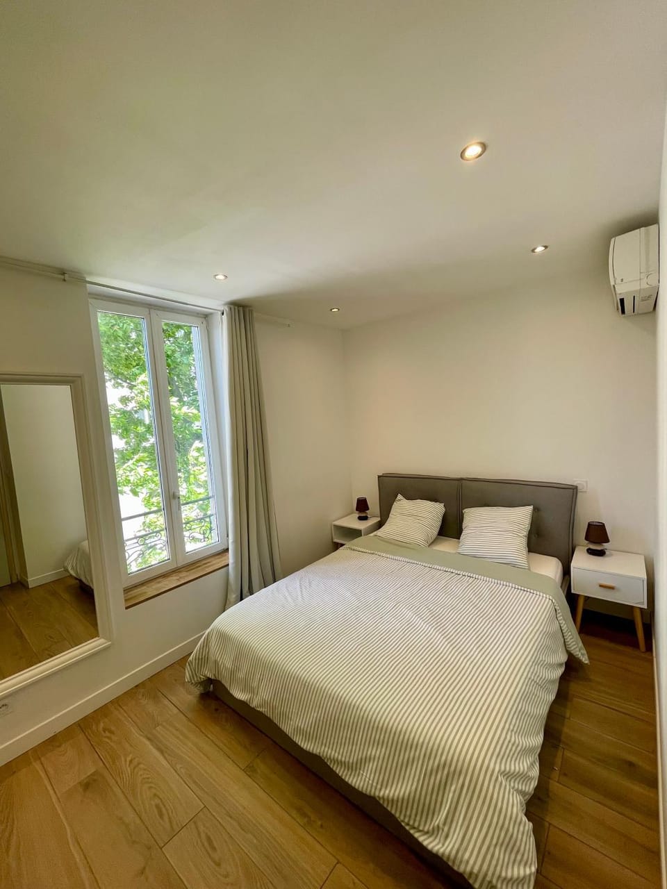 Bed, Bedroom, cot, air conditioner, air conditioner