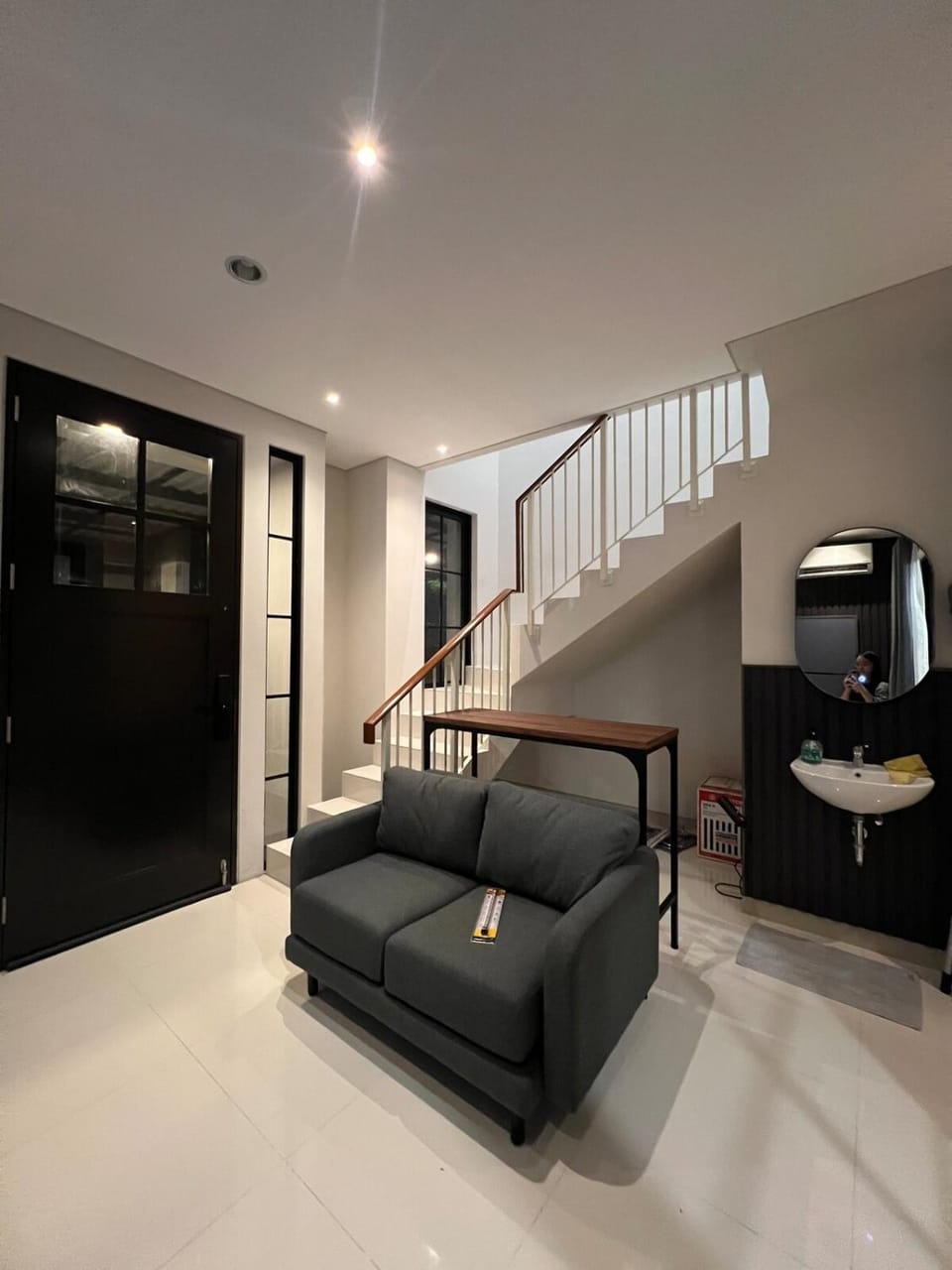 Toll Transit Home House in Surabaya