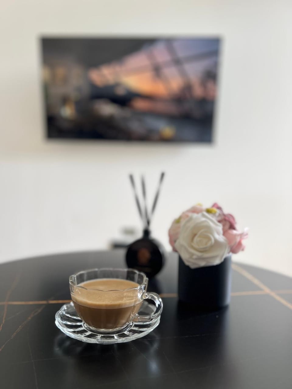 Coffee/tea facilities, Food and drinks, Food