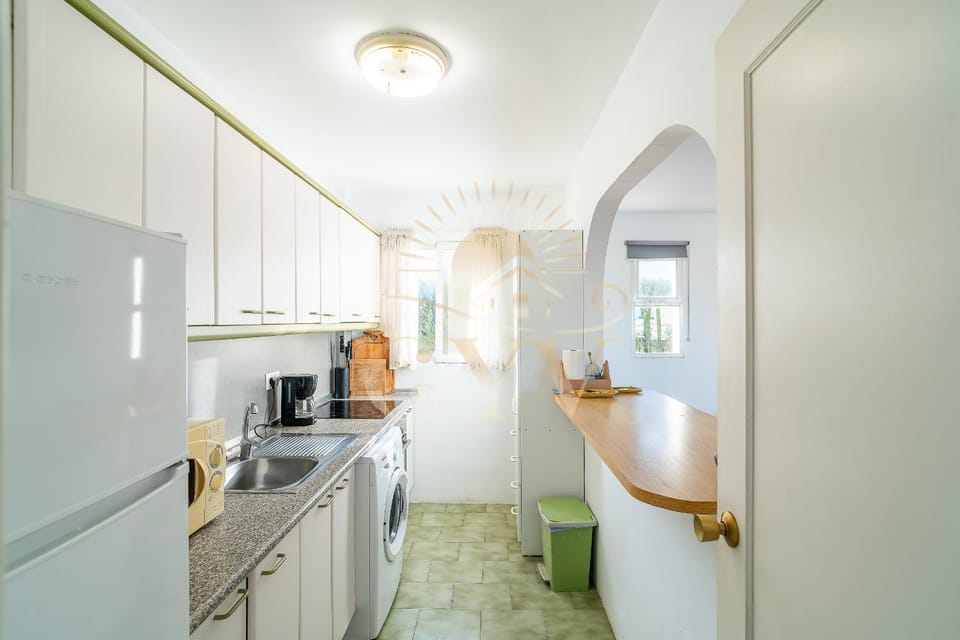 Kitchen or kitchenette, Food and drinks, Food