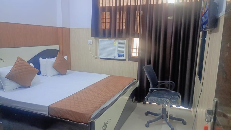 Bed, Photo of the whole room