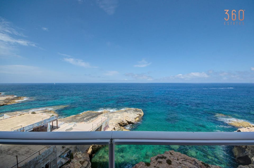 Day, Natural landscape, View (from property/room), Balcony/Terrace