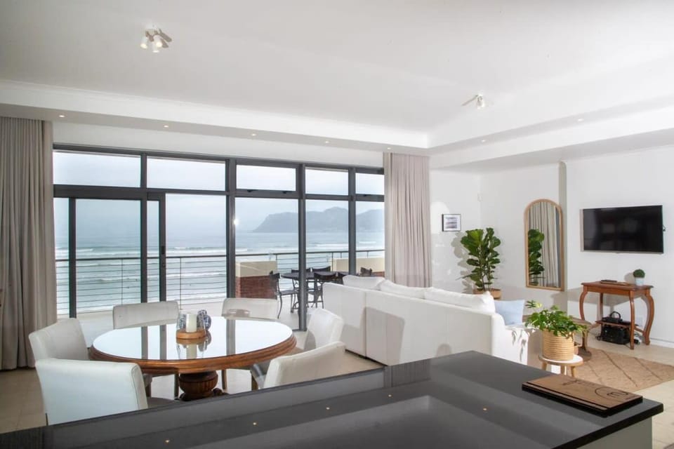 Surfers Empire Penthouse Apartment in Cape Town