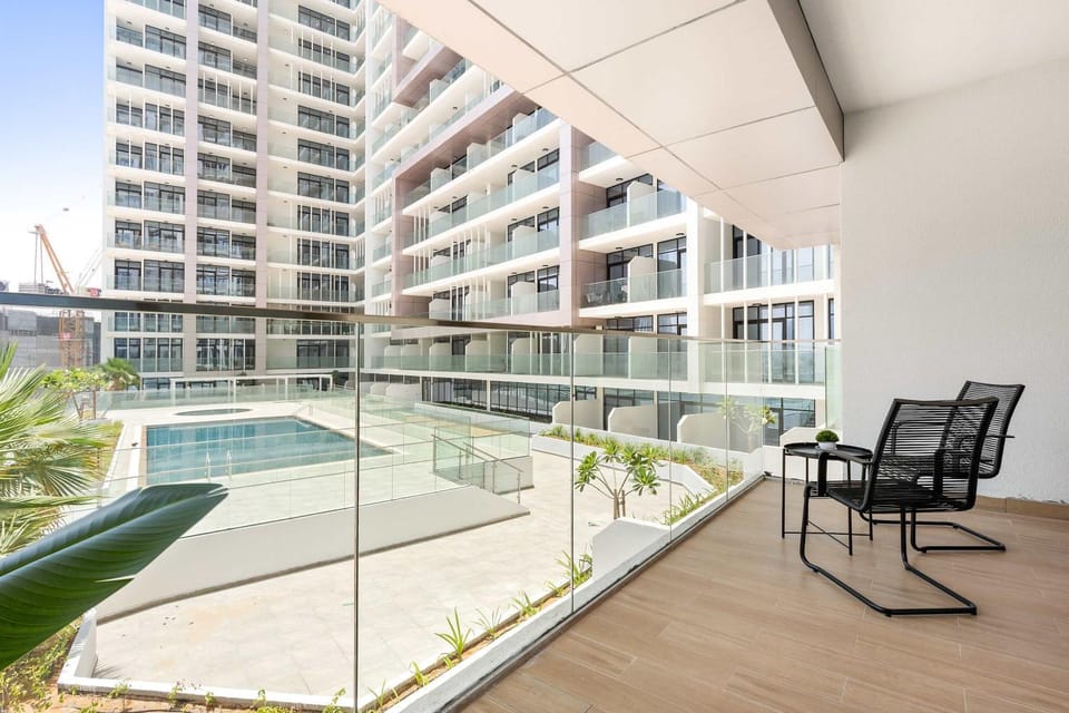 Property building, Swimming pool