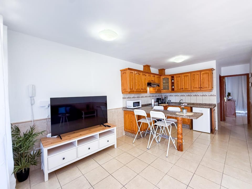 TV and multimedia, Living room, Dining area