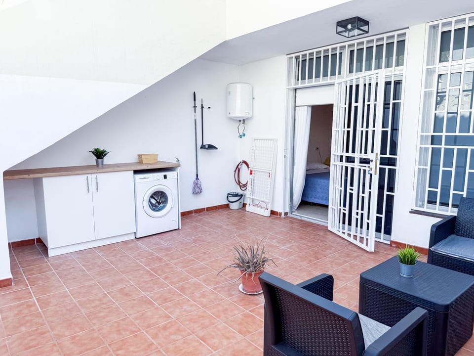 Balcony/Terrace, washing machine