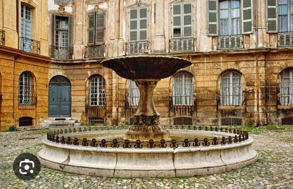 New! Le zola studio lumineux en centre ville Apartment in Aix-en-Provence