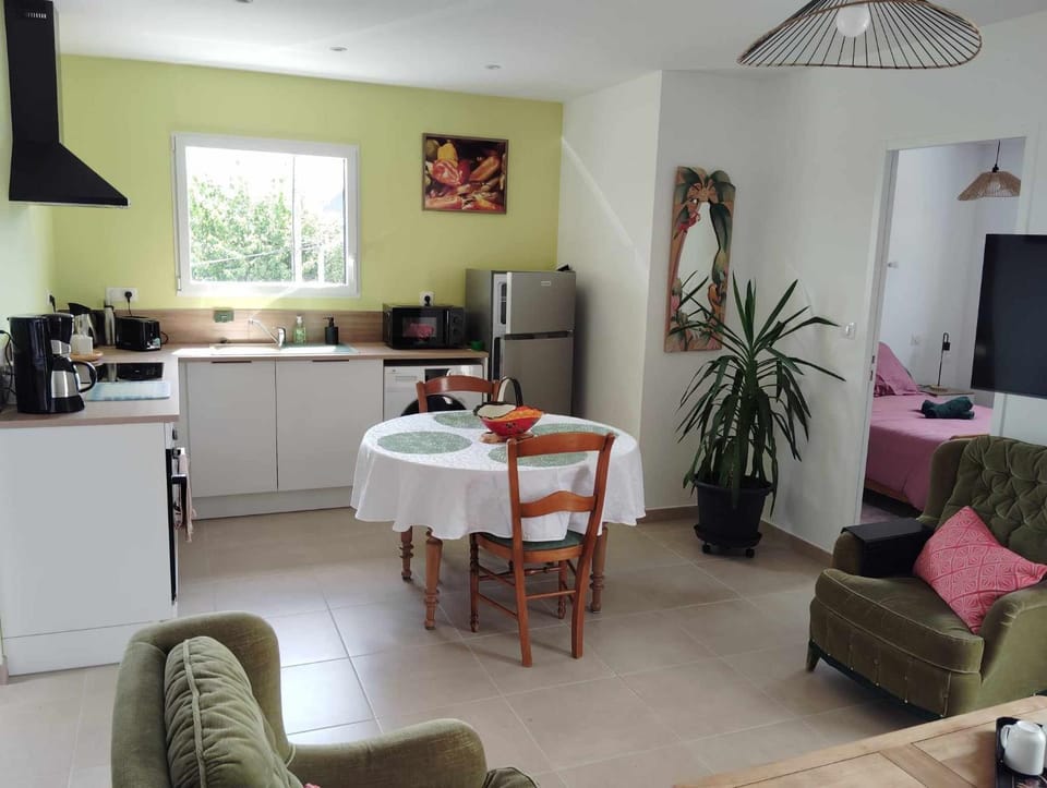 St Quay Portrieux Appartement avec piscine chauffée Apartment in Saint-Quay-Portrieux