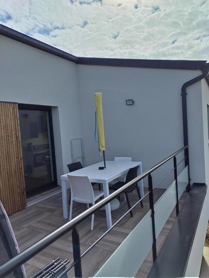 St Quay Portrieux Appartement avec piscine chauffée Apartment in Saint-Quay-Portrieux