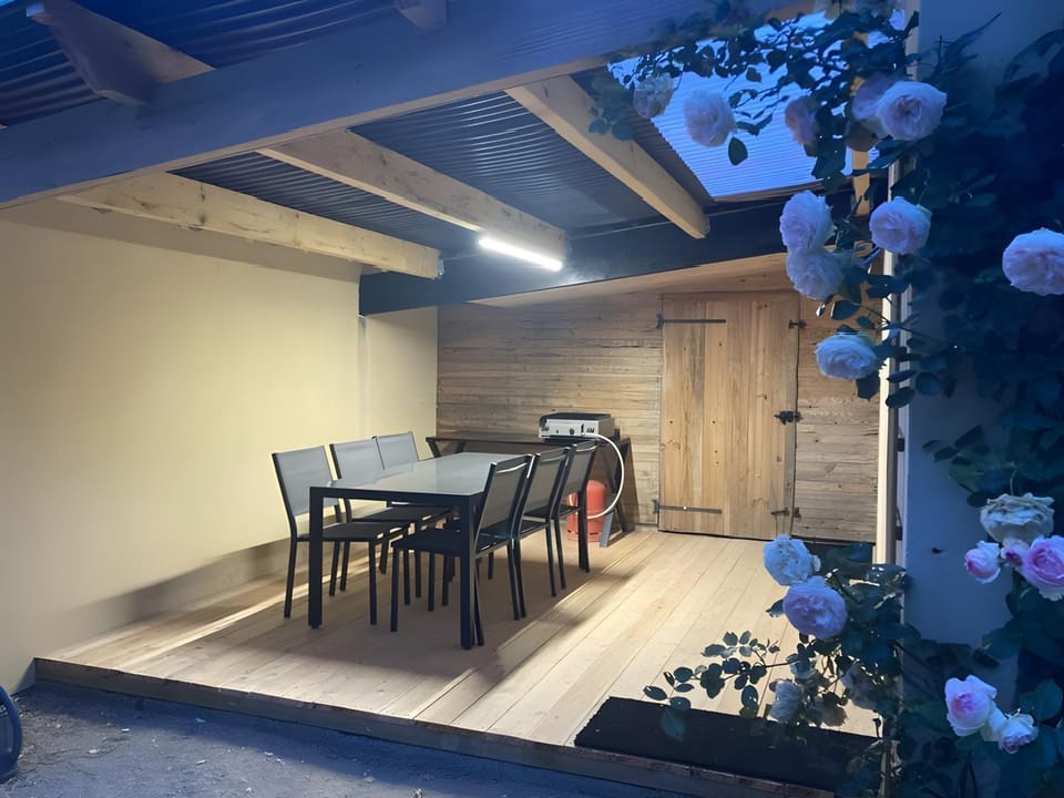 Property building, Living room