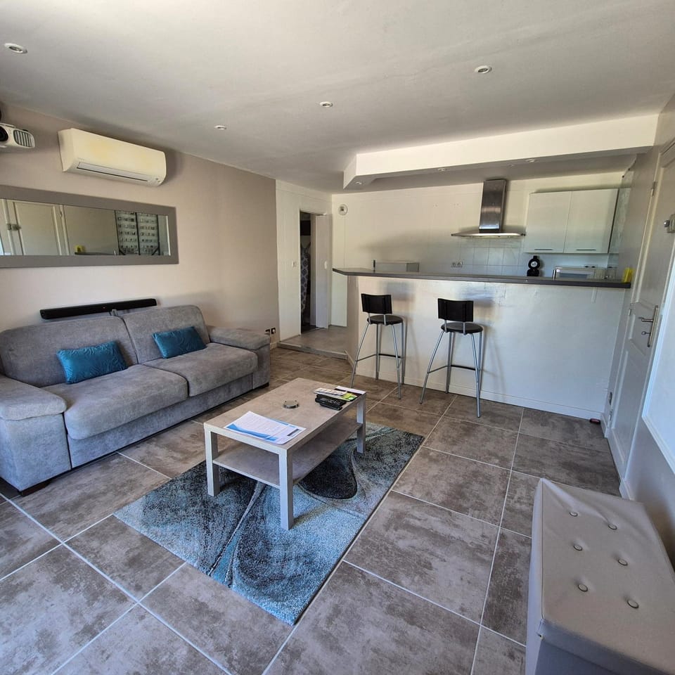 Living room, kitchen