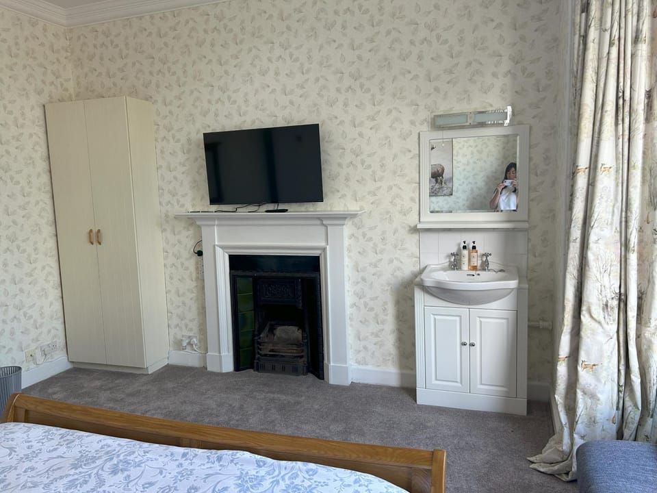 TV and multimedia, wardrobe