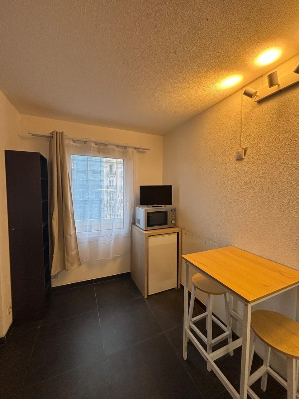 Cozy studio very close to train station Apartment in Nice