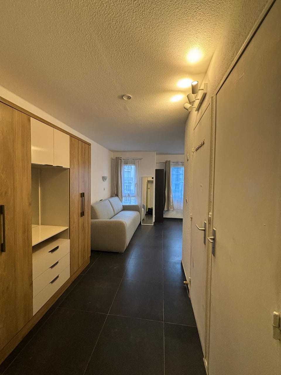 Cozy studio very close to train station Apartment in Nice