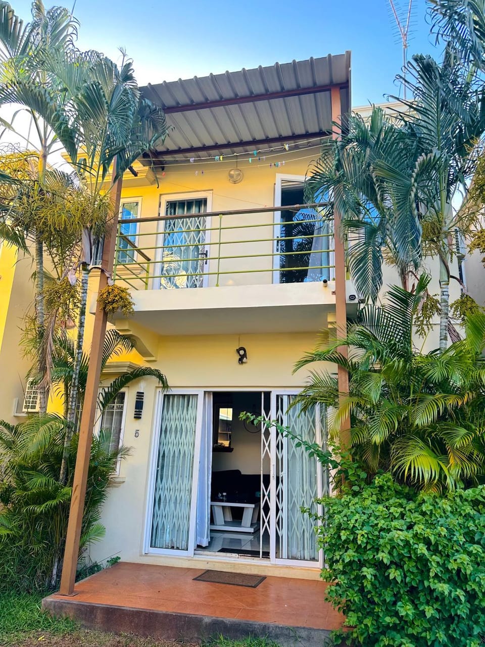 Property building, Balcony/Terrace