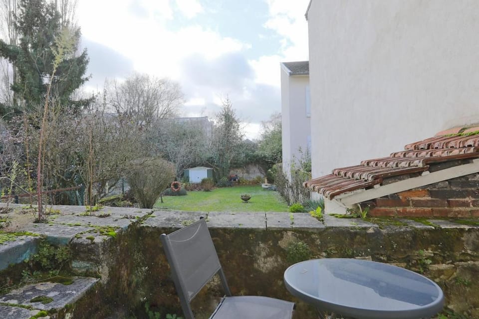 Balcony/Terrace, Garden view