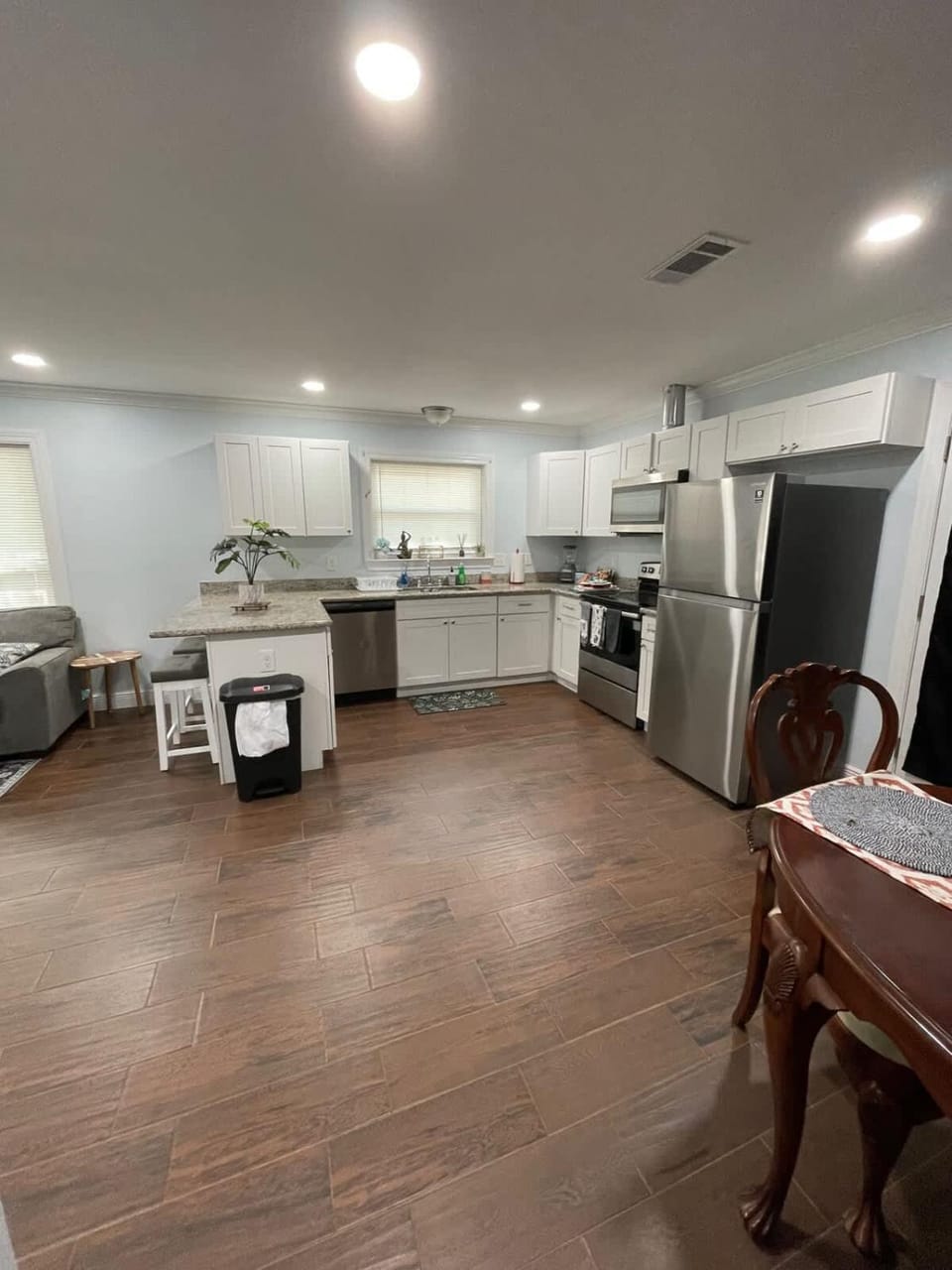 Close to LSU & Health District 3BR 2BA whole House House in Baton Rouge