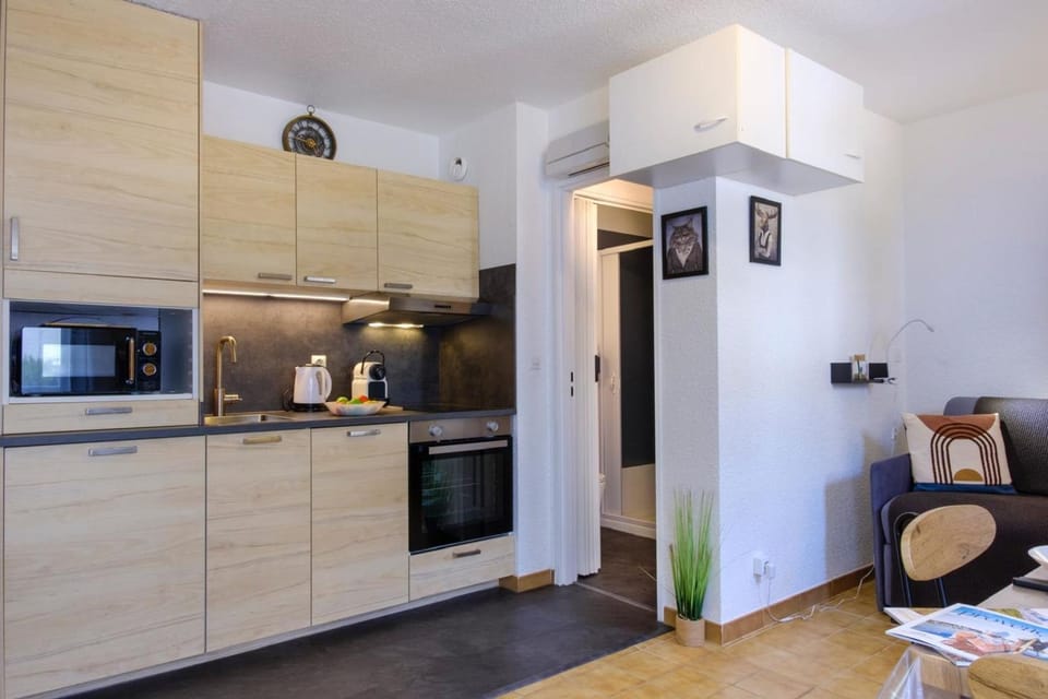 Studio with balcony 50 m from the beach Apartment in Sainte-Maxime