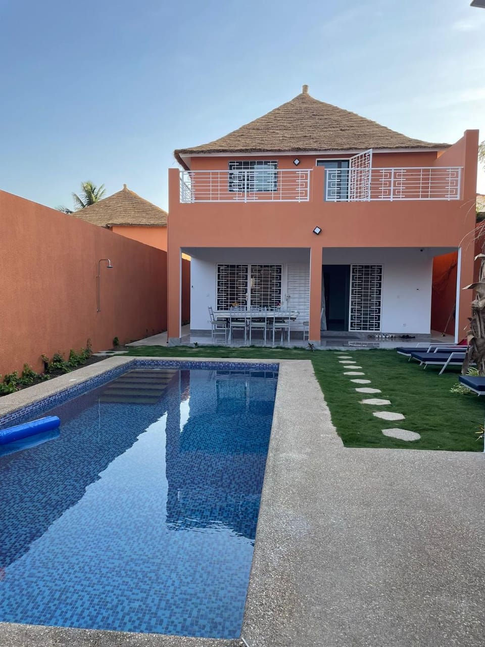 Property building, Day, Pool view, Swimming pool