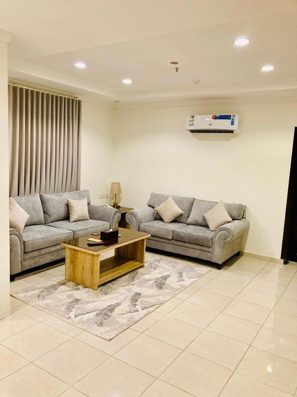 TV and multimedia, Seating area
